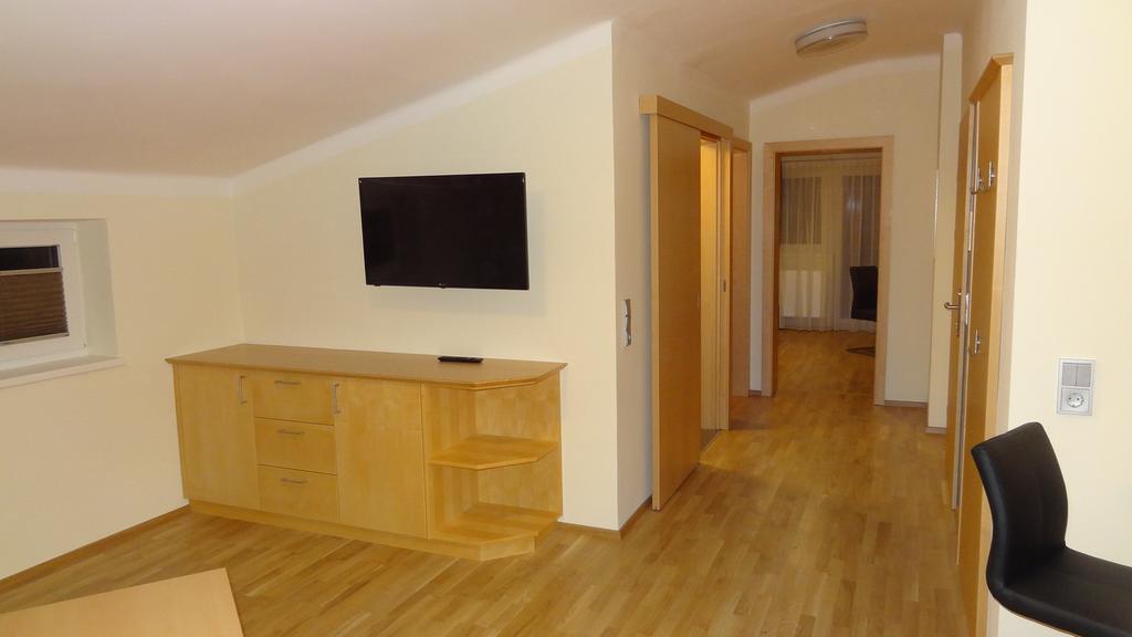 Appartements Gassner บรุค อันแดร์ โกรสส์กลอคเนอร์ชตราสเซอ ภายนอก รูปภาพ