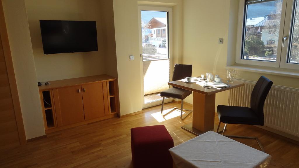 Appartements Gassner บรุค อันแดร์ โกรสส์กลอคเนอร์ชตราสเซอ ภายนอก รูปภาพ