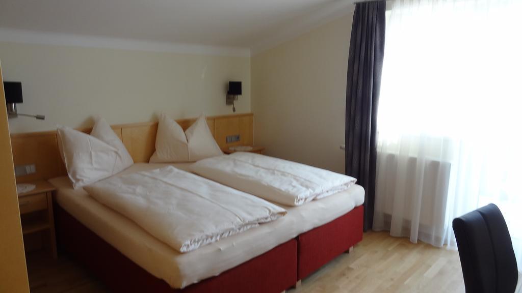 Appartements Gassner บรุค อันแดร์ โกรสส์กลอคเนอร์ชตราสเซอ ภายนอก รูปภาพ