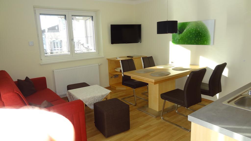 Appartements Gassner บรุค อันแดร์ โกรสส์กลอคเนอร์ชตราสเซอ ภายนอก รูปภาพ