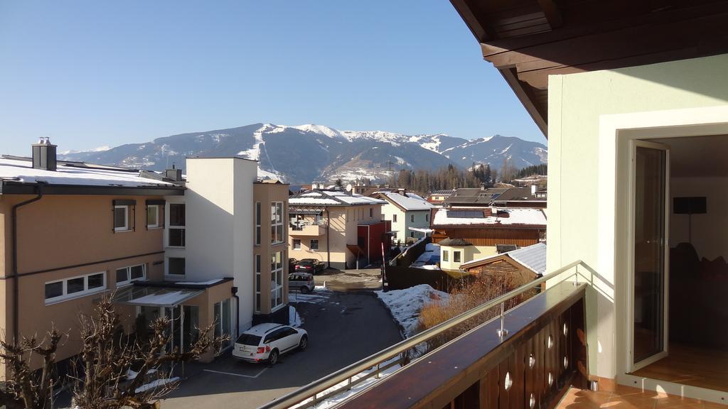 Appartements Gassner บรุค อันแดร์ โกรสส์กลอคเนอร์ชตราสเซอ ภายนอก รูปภาพ